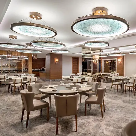 Moevenpick & Thermal Hotel 5*