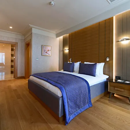 Moevenpick & Thermal Hotel 5*