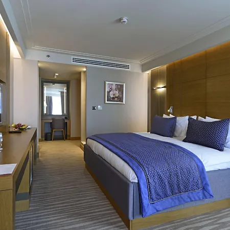 Moevenpick & Thermal Hotel 5*