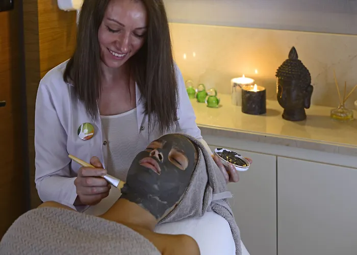 موڤنبيك هوتل آند ثيرمال سبا فندق 5*